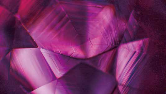 紫色蓝宝石，六边形生长纹